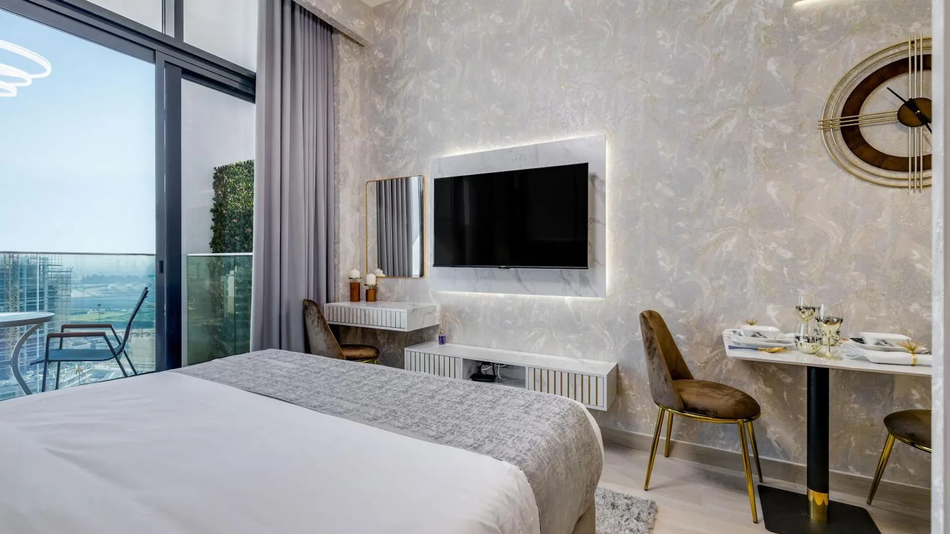 Globalstay Azizi Riviera 48 Dubai