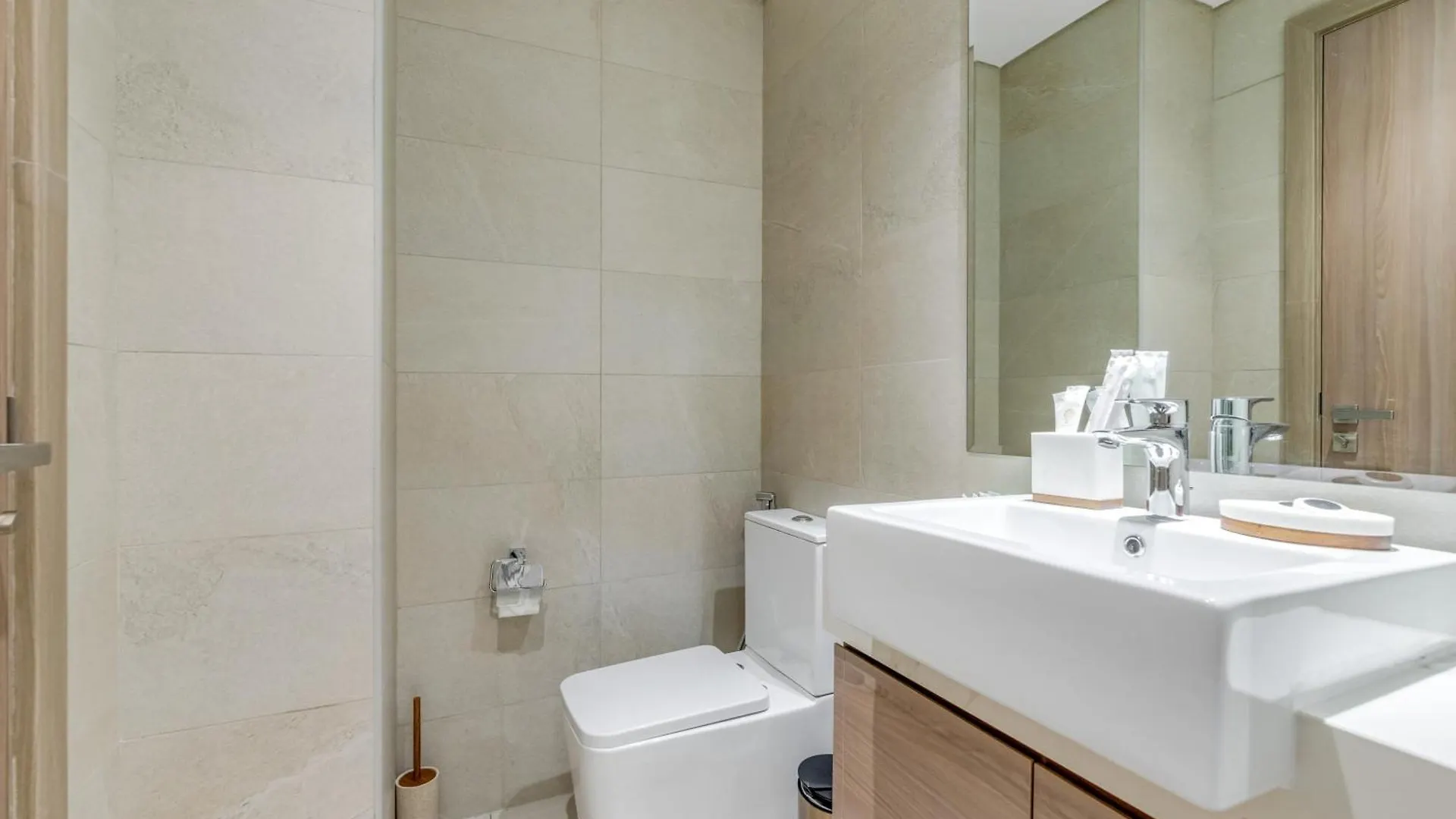 Globalstay Azizi Riviera 48 Dubai