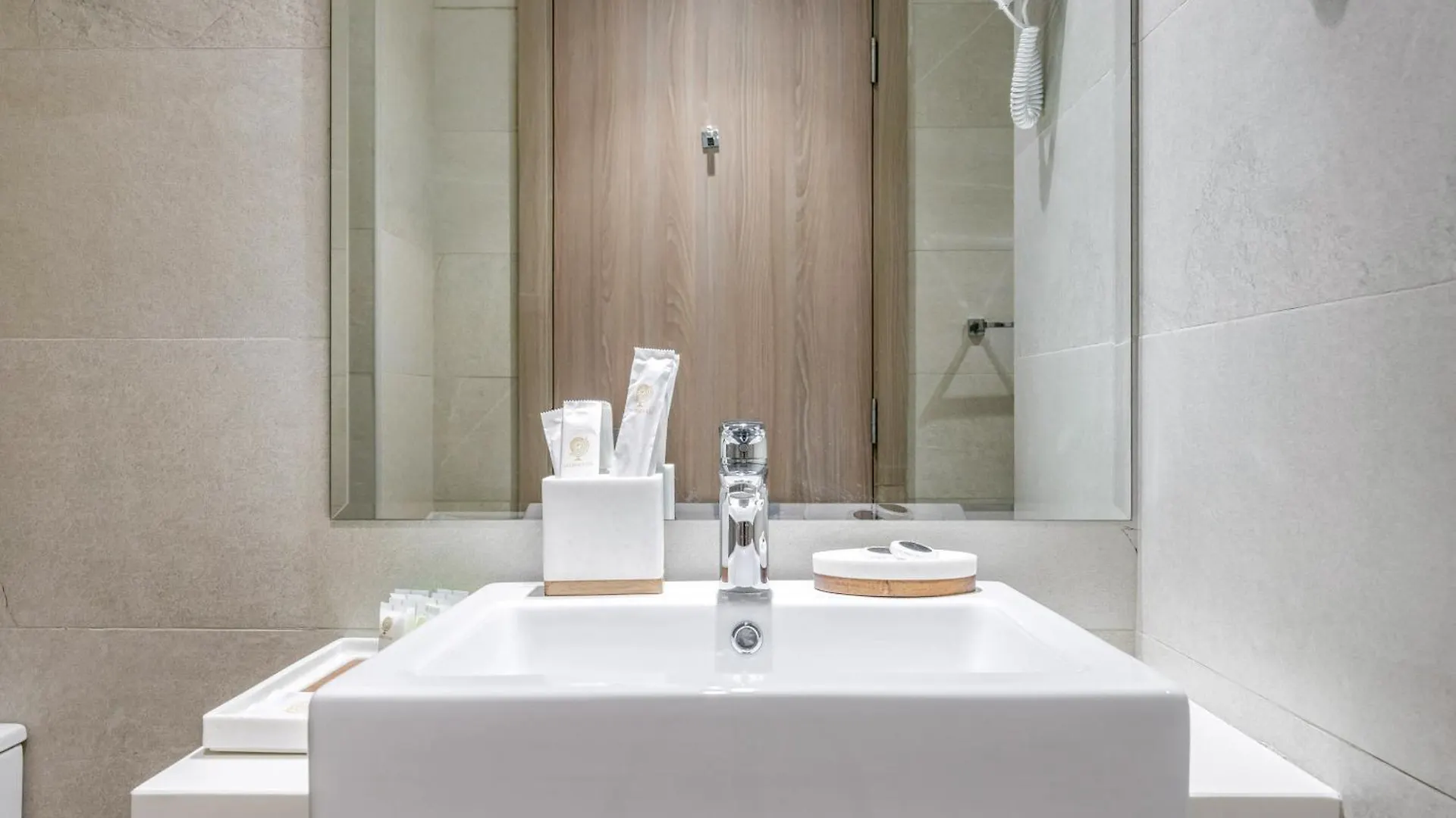 Globalstay Azizi Riviera 48 Dubai 0*,  United Arab Emirates
